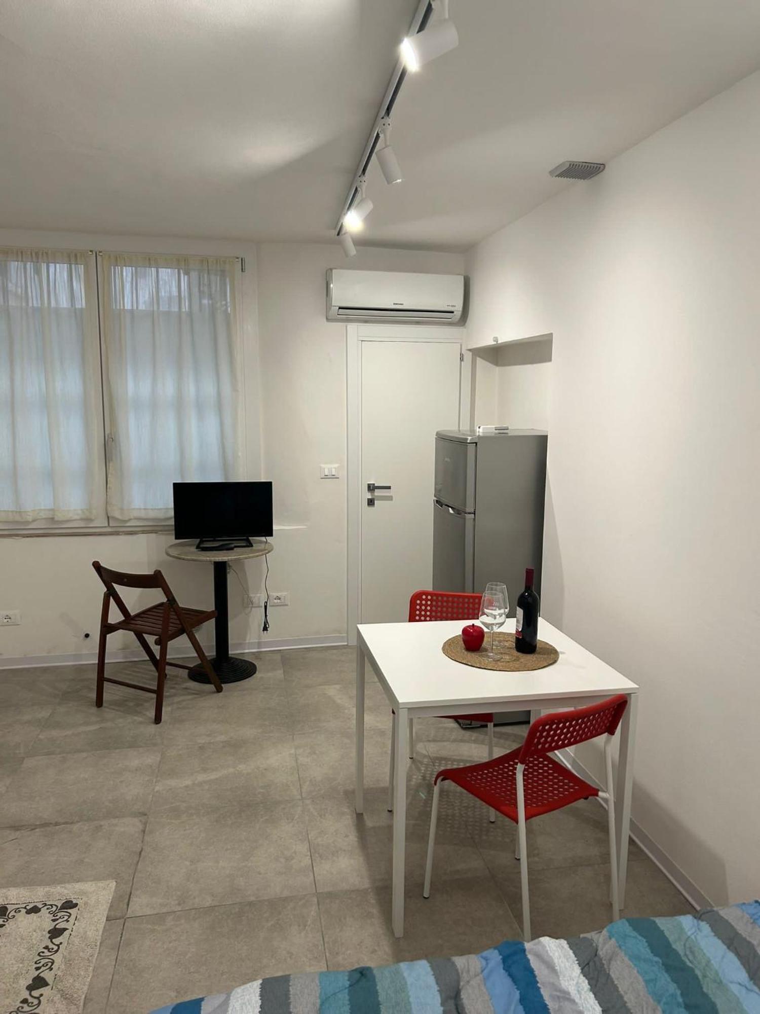 Apartment Roma Parma